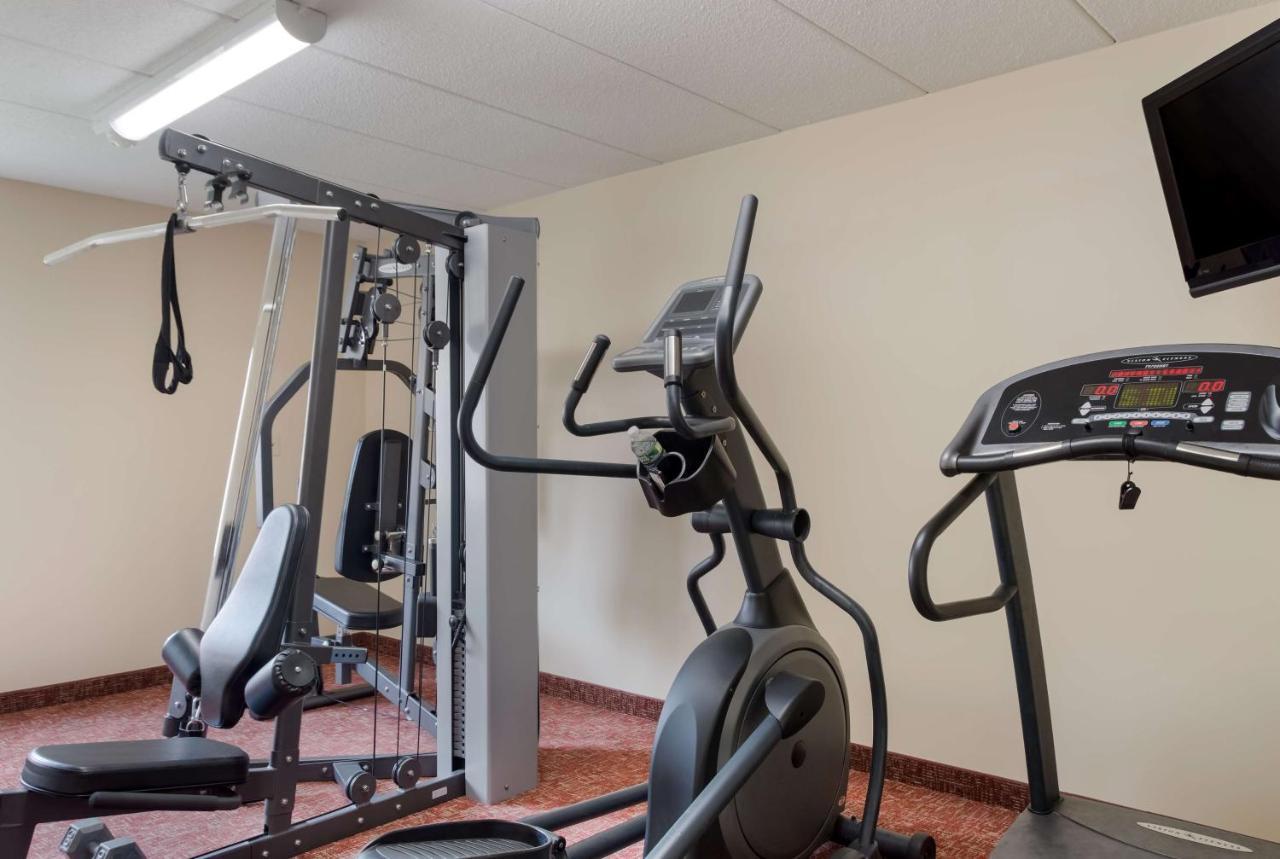 סמית'פילד All Seasons Inn & Suites מראה חיצוני תמונה