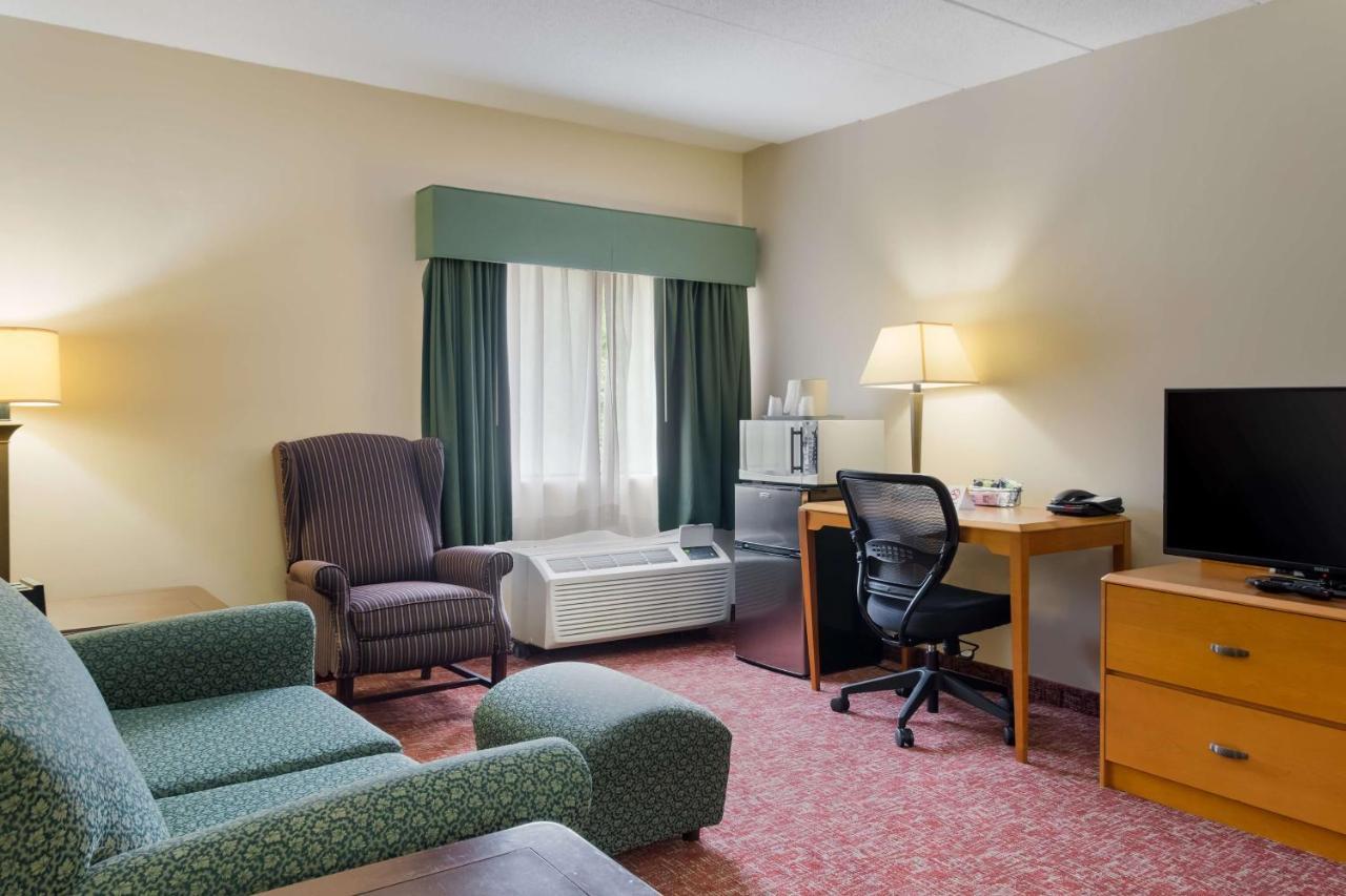 סמית'פילד All Seasons Inn & Suites מראה חיצוני תמונה